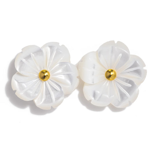 Elegant Shell Flower Earrings 🌸
