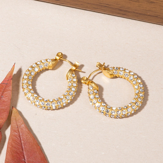 French Classic Hoop Earrings 💫Full CZ, 18K gold-plated stainless steel ✨.
