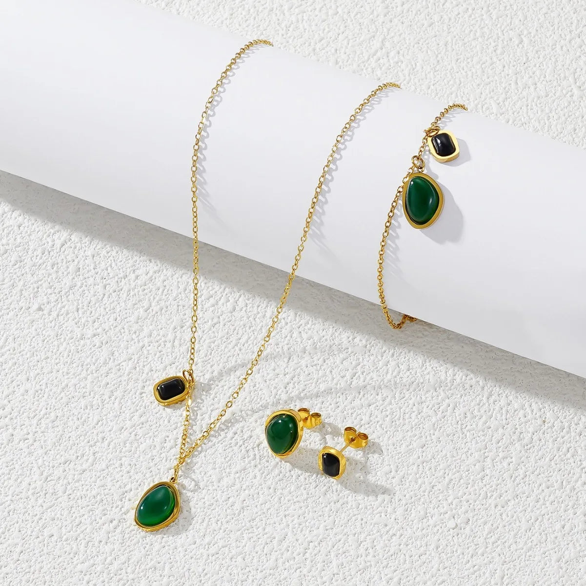 Emerald & Black Gemstone Double Pendant Necklace 💎✨