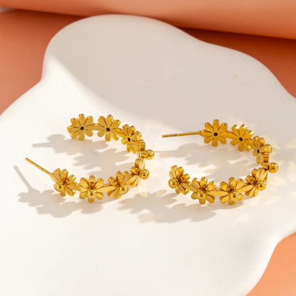 Daisy Flower Earrings 🌼18K gold-plated stainless steel ✨.