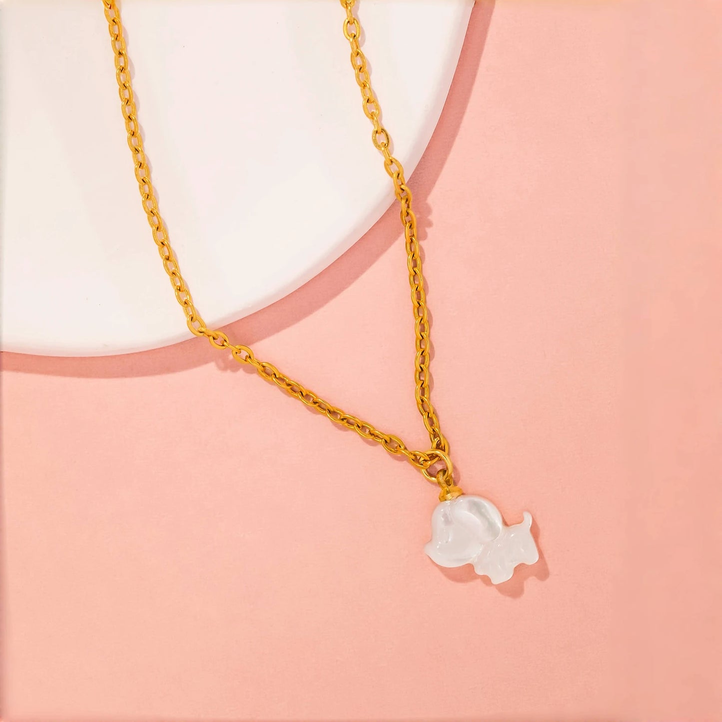 Natural Shell Rabbit Pendant Necklace 🐇