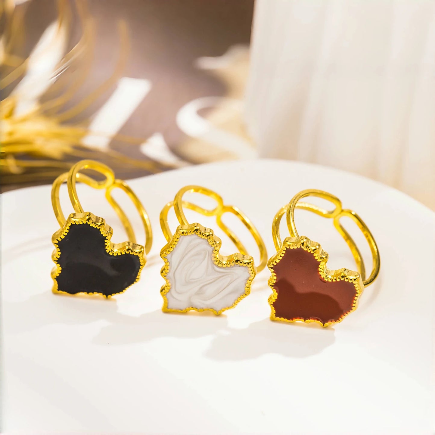 Fashion Enamel Golden Ring 🔴⚫