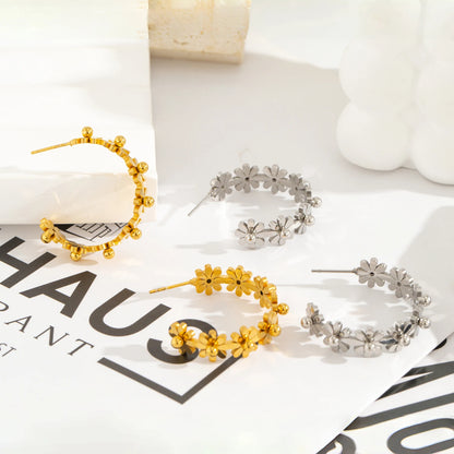 Daisy Flower Earrings 🌼18K gold-plated stainless steel ✨.