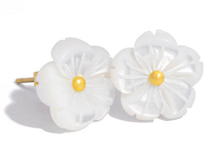 Elegant Shell Flower Earrings 🌸
